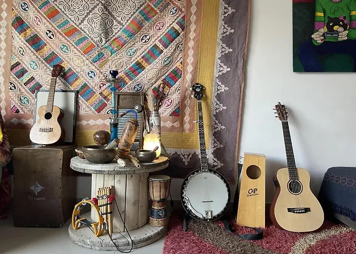 Roots Backpackers