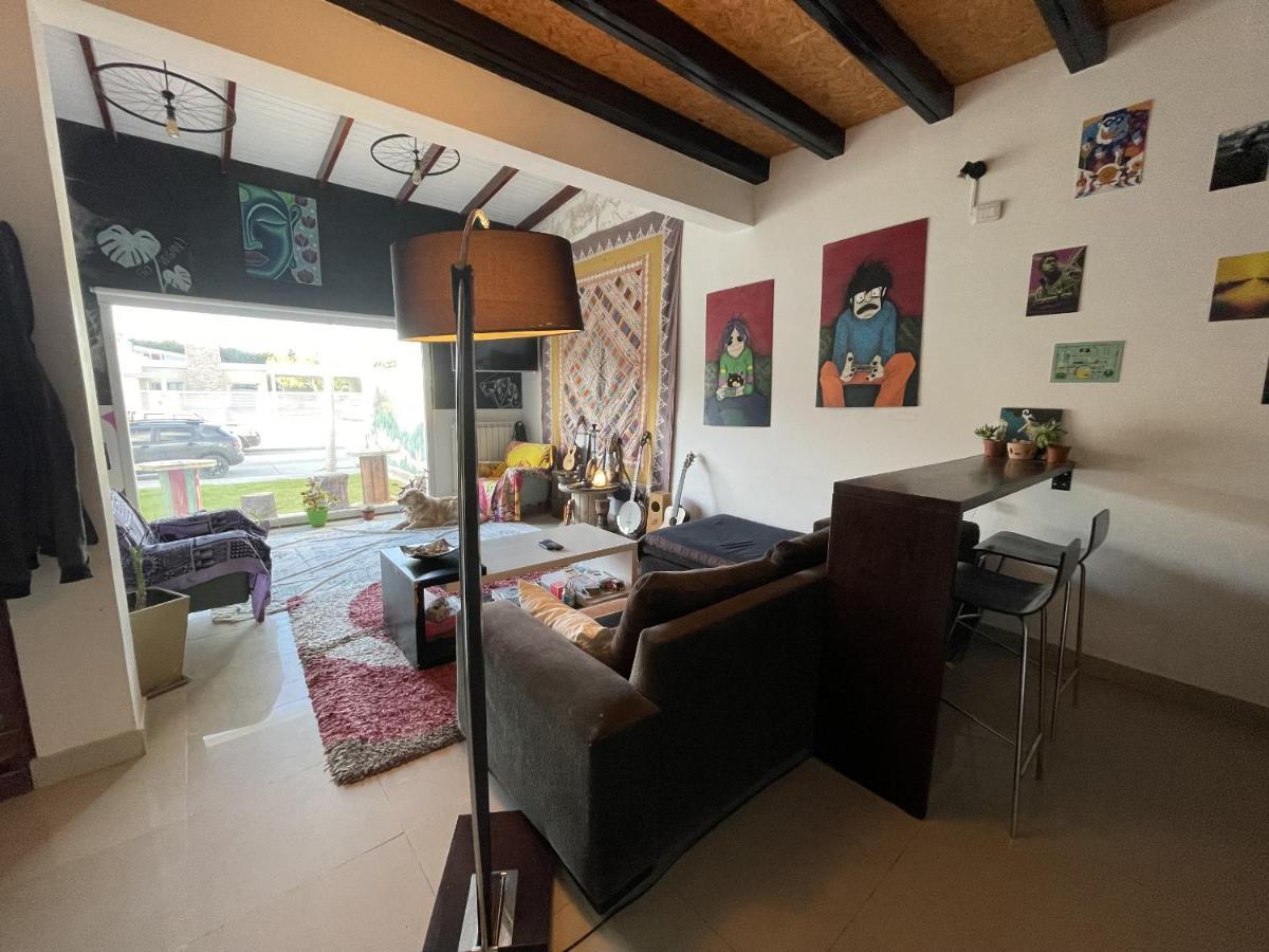 Hostal Roots Backpackers